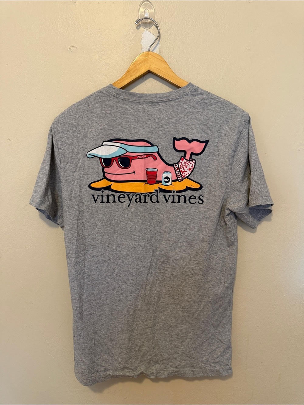 Vineyard Vines Gray Tee with Pink Beach Whale Graphic